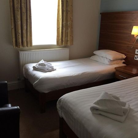 Wheatlands Lodge Hotel Йорк Экстерьер фото