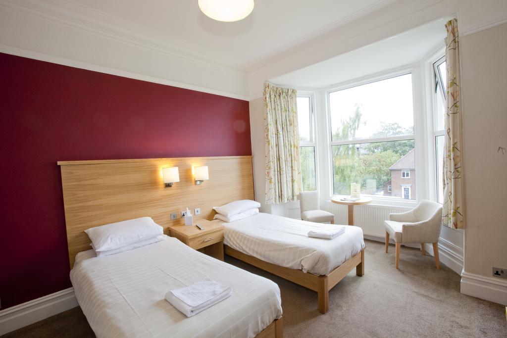 Wheatlands Lodge Hotel Йорк Номер фото